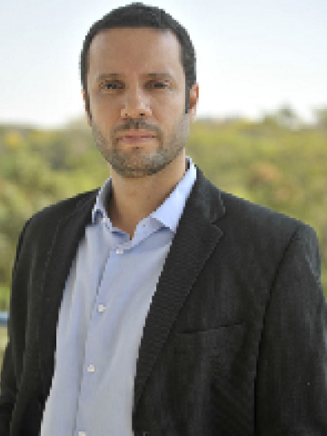 Professor Cristiano Roque